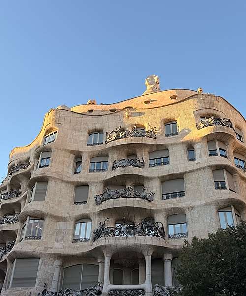 gaudi architecture barcelona