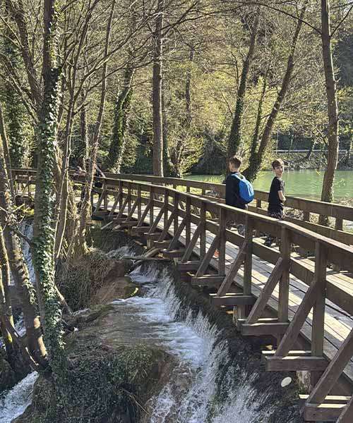 Most ljubavi Jajce