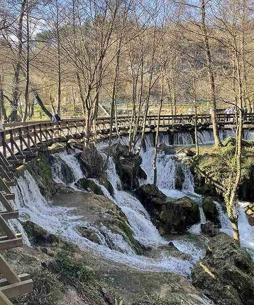 Most ljubavi Jajce
