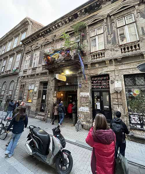 ruin bars budapest